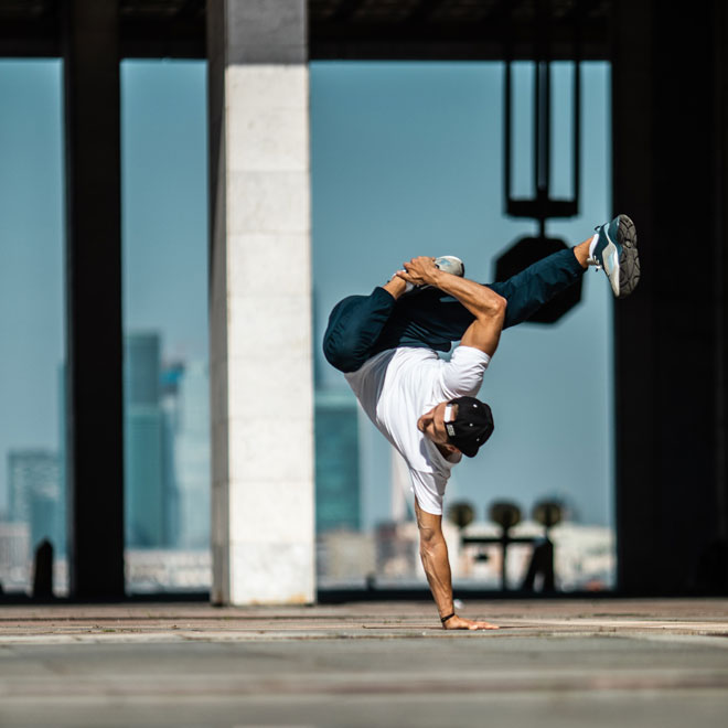 ad-breakdance